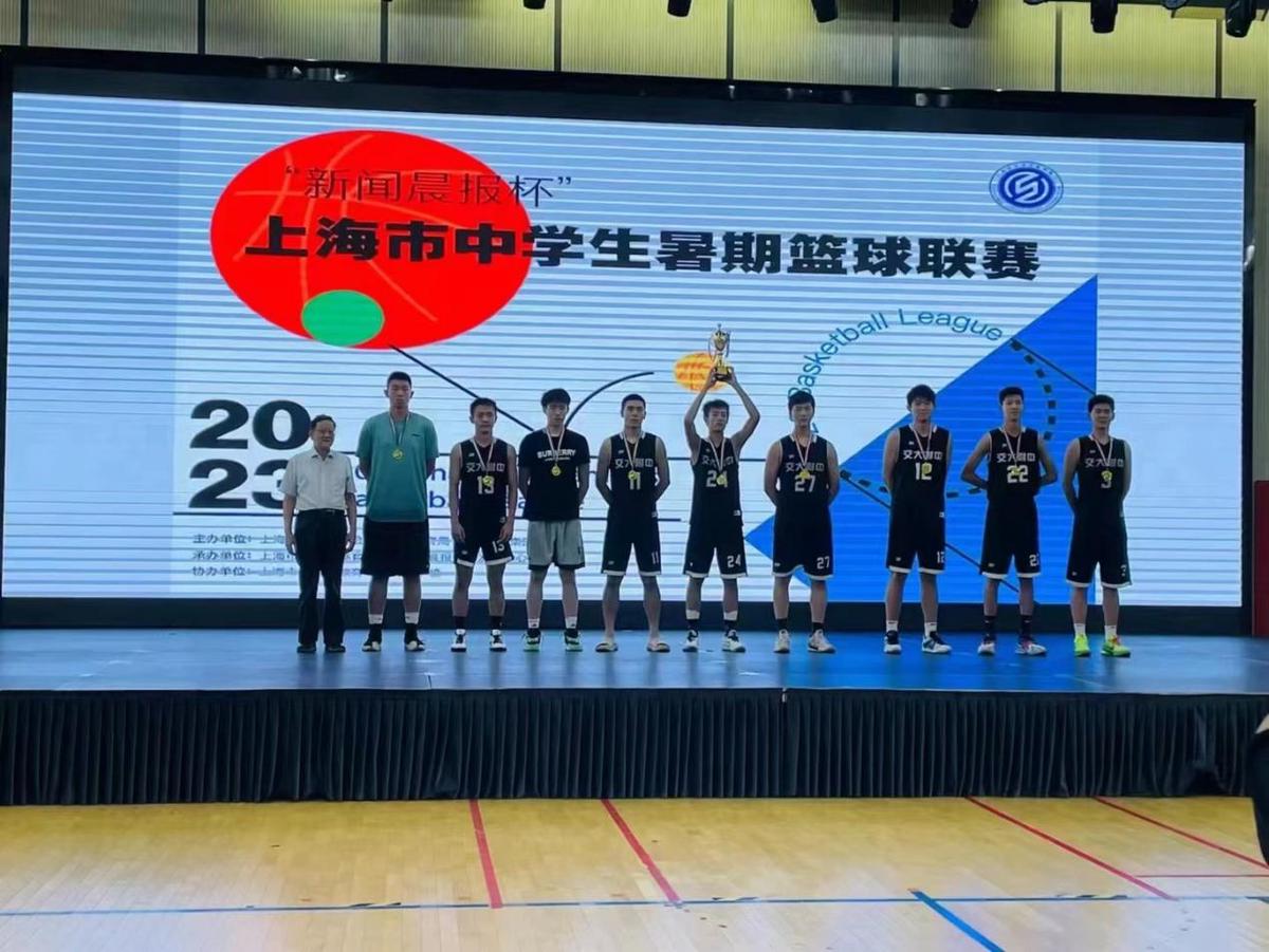 如何通过比赛提升篮球技能_0